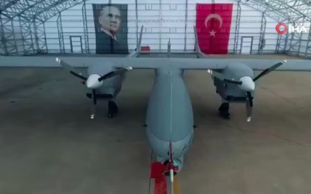 2 adet AKSUNGUR SİHA TSK'ya teslim edildi