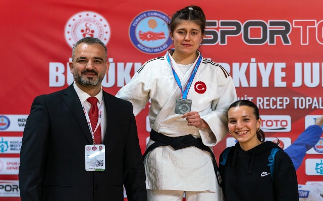 Yunusemre'nin Judoculari Kocaeli'de Gurur Yaşattı