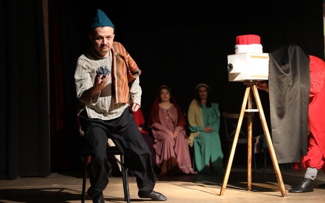‘FOTOĞRAFÇI’ TİYATROSEVERLERLE BULUŞTU