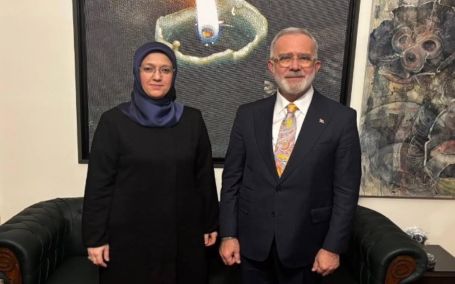 YENİŞEHIRLİOĞLU’NDAN MANİSA’YA SAĞLIKTA BÜYÜK KAZANIM: ROBOTİK CERRAHİ HİZMETE GİRDİ